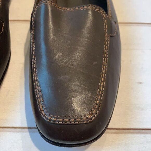 Nordstrom Woman’s Brown Flats  - Picture 4 of 11